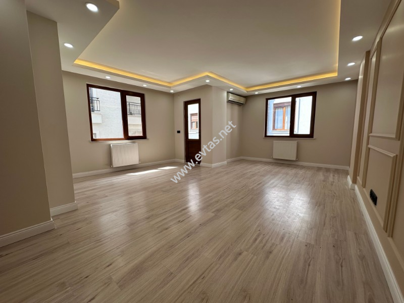 İDEALTEPE SAHİLDE &Ccedil;İFT BANYOLU TERASLI GENİŞ 4+1 DUBLEX